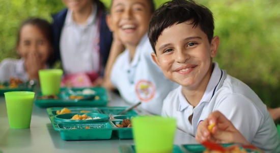 PAE 2023: Más de 30 mil millones están asignados para beneficiar a estudiantes de colegios públicos