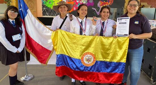 Proyecto ambiental desarrollado por estudiantes del Colegio Café Madrid fue galardonado en Chile