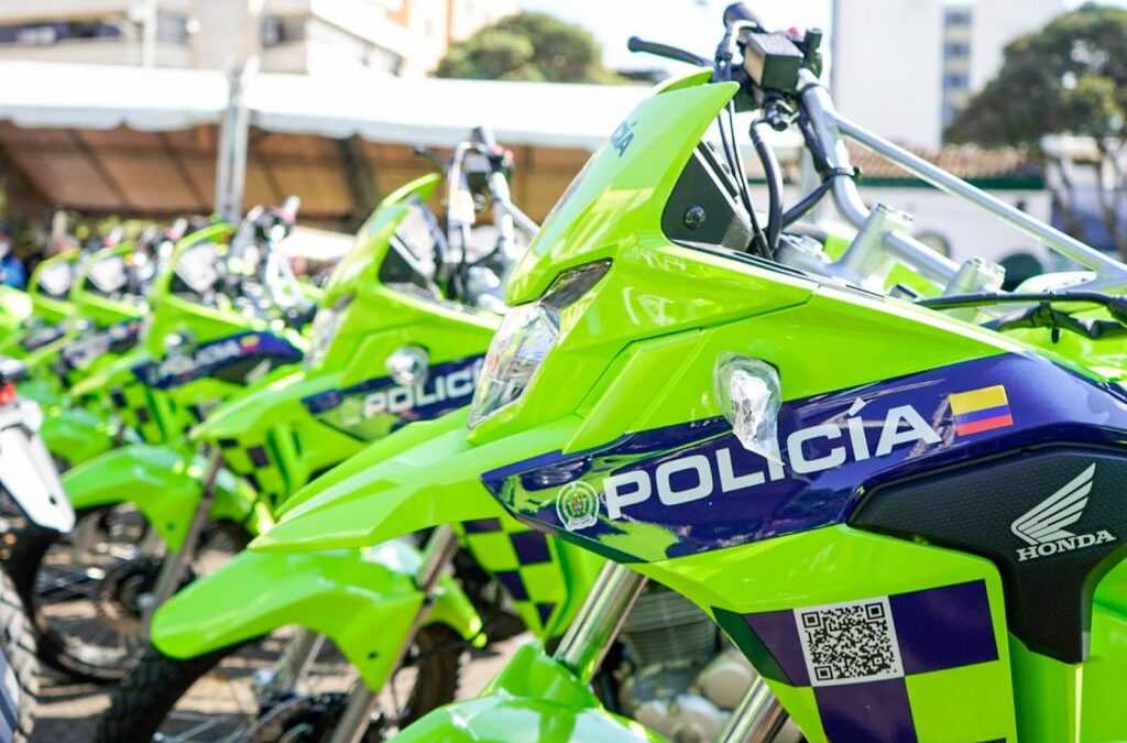 Alcaldía entregó 52 motocicletas para fortalecer la operatividad de la Policía en Bucaramanga
