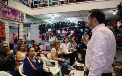 De la informalidad a la formalidad: Alcaldía entregó 14 locales a vendedores y emprendedores