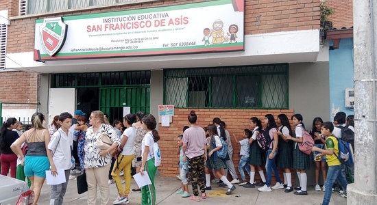 Desde el 16 de enero se reanudan los procesos de matrícula en los colegios oficiales