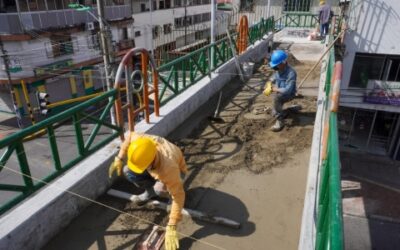 El puente peatonal del barrio San Miguel está en mantenimiento