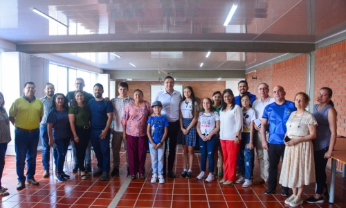 Adecuamos auditorio en el colegio Comuneros