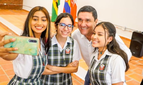 Dignificamos las instalaciones del Colegio Liceo Patria