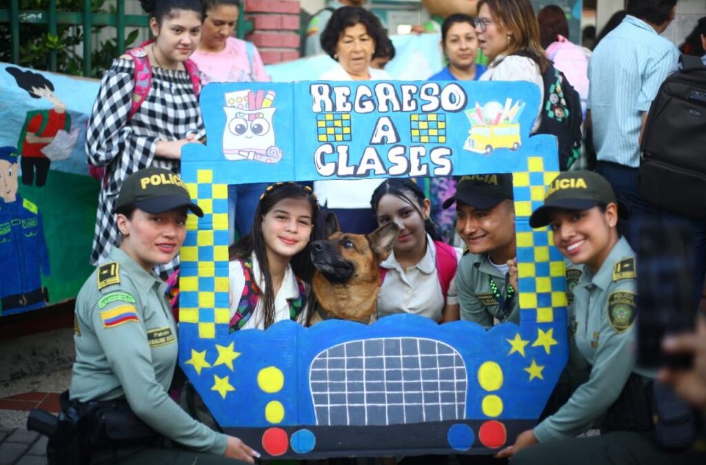 75 mil estudiantes bumangueses regresaron seguros a clases