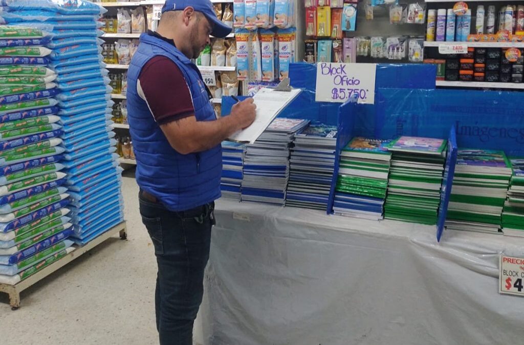 Así son los controles realizados a los establecimientos que venden útiles escolares