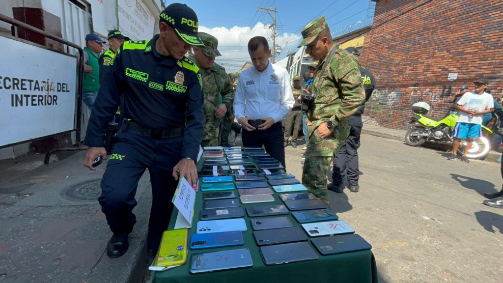 Golpe a la receptación de celulares en ‘Las Pulgas’