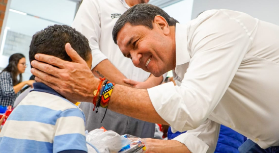Gracias a la gestión del alcalde Juan Carlos Cárdenas, logramos entregar más de 100 kits escolares a nuestros pequeños más vulnerables.