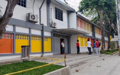 Dignificamos la fachada y el entorno del colegio Andrés Páez de Sotomayor