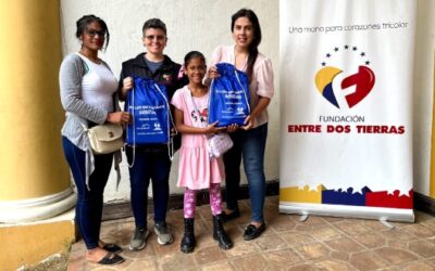 Nos unimos con la Fundación Entre Dos Tierras y Blumont para entregar kits escolares a niños