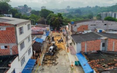 Después de 40 años, se está reconstruyendo vía del barrio Bucaramanga