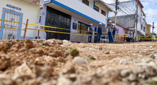 Se está reconstruyendo la vía de acceso al barrio Buenavista