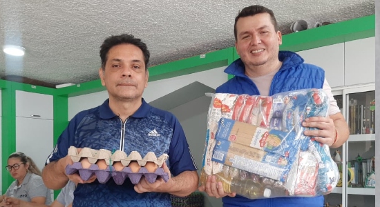 Personas con discapacidad reciben más de treinta productos de la canasta familiar