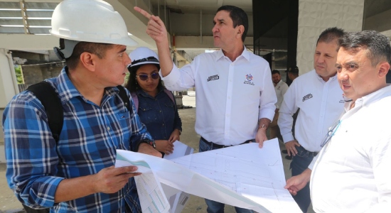 Inició la construcción de las primeras canchas de squash públicas