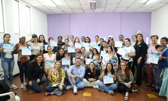 40 mujeres se certificaron en el seminario de fortalecimiento empresarial
