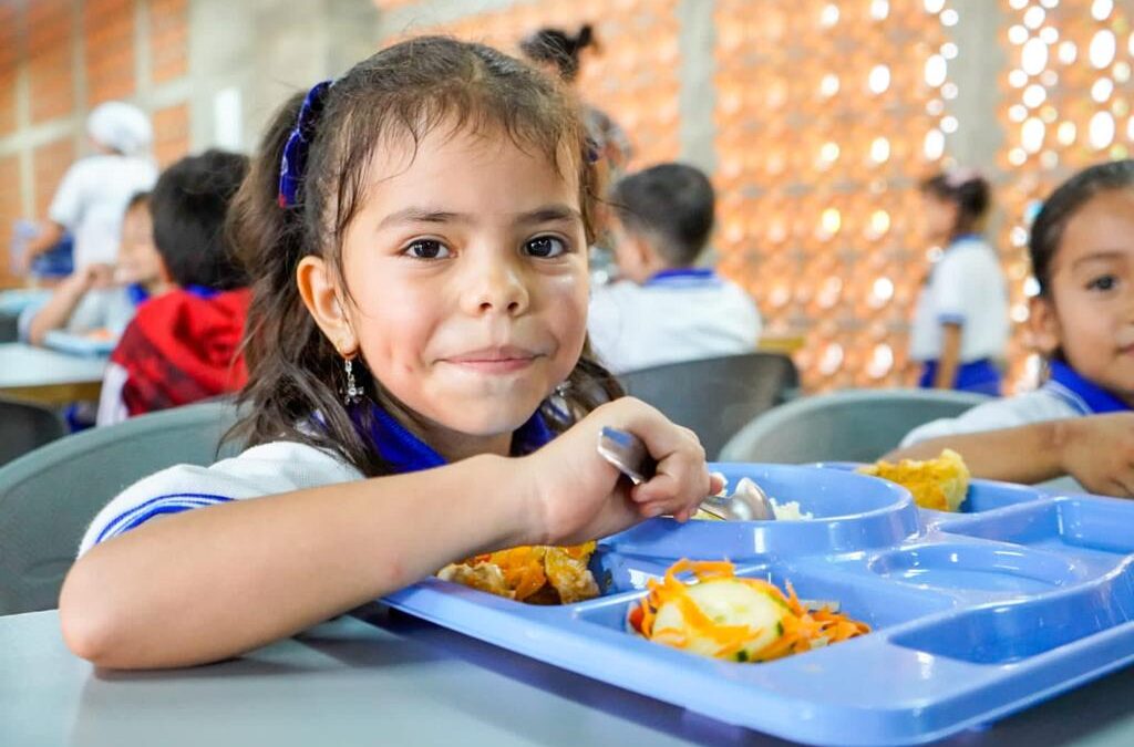PAE beneficia a todos los niños y jóvenes que estudian en instituciones educativas rurales