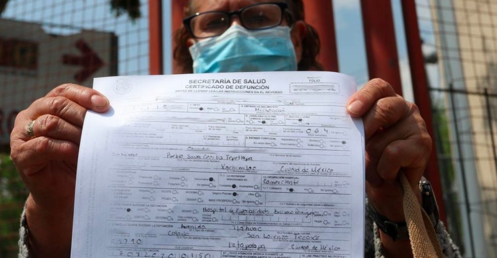 ¿Cómo solicitar un certificado de defunción de una persona fallecida en casa?