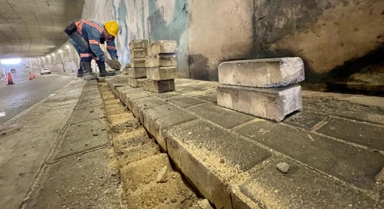 Queda prohibido e inhabilitado el paso peatonal por el deprimido del Mesón de Los Búcaros