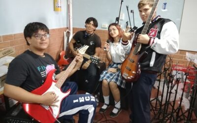 La música entró en la vida de los estudiantes del colegio Campohermoso