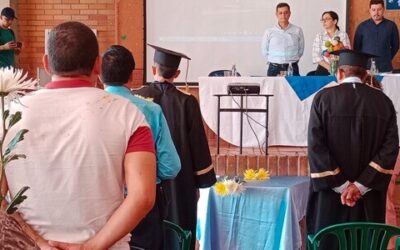 Reincorporados estudian en el colegio Comuneros para transformar sus vidas