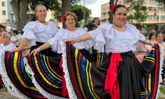 Con arte y cultura transformamos la vida de nuestros mayores