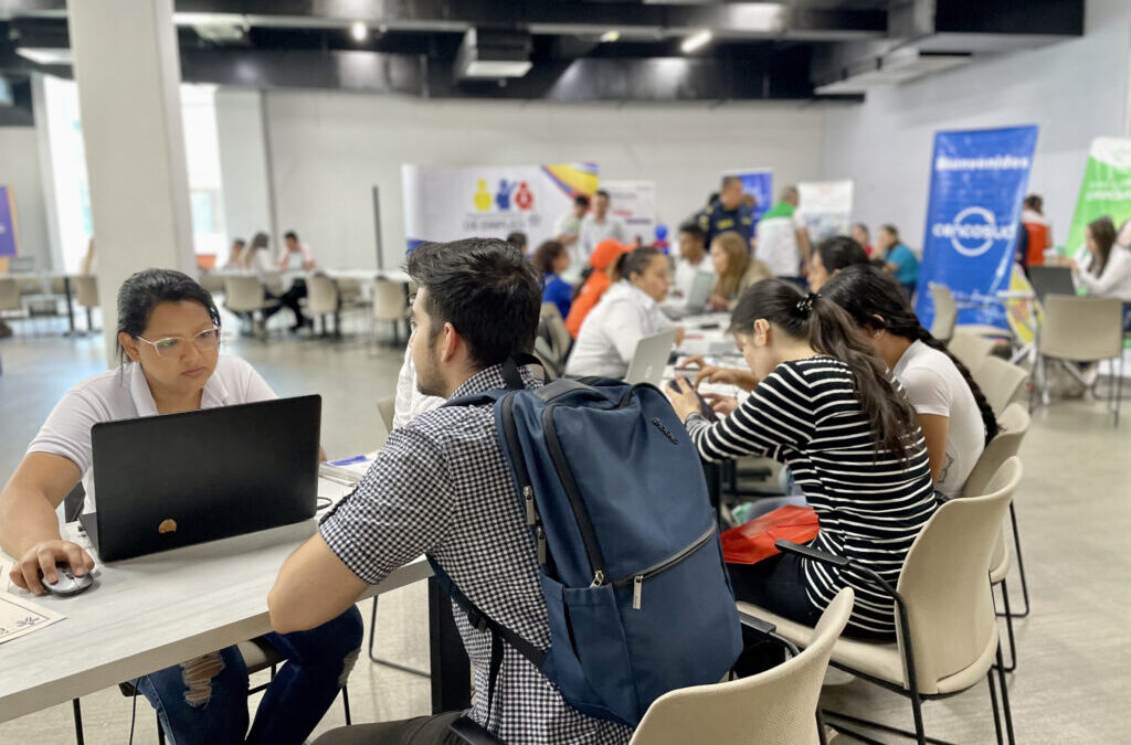 Bucaramanga subsidia la nómina de cerca de 400 empresas que contratan jóvenes