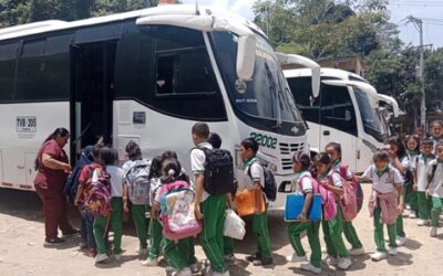 Transporte escolar, un servicio que garantiza el estudio en el sector rural