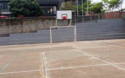 Colegio Colorados estrena graderías para el escenario deportivo