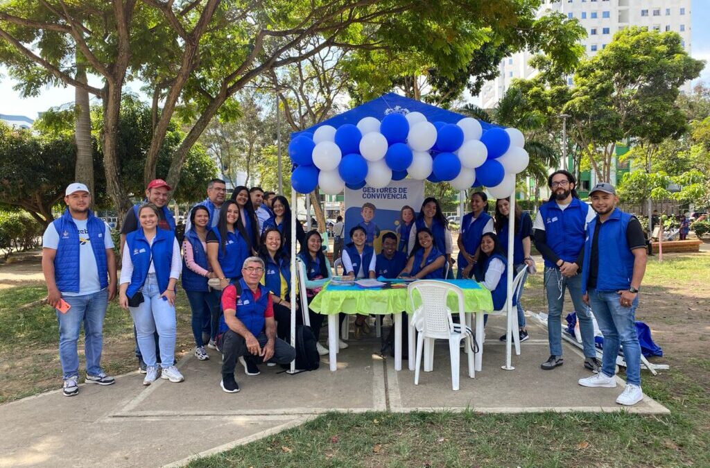 Policía y Gestores de Convivencia trabajan para mantener parques iluminados y seguros