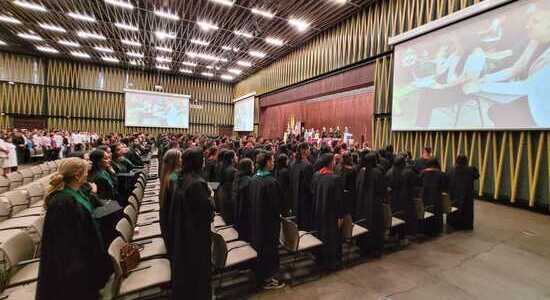 984 estudiantes se han graduado con el programa de becas de la Alcaldía de Bucaramanga