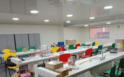 Estudiantes del Colegio Liceo Patria recibieron la adecuación de su laboratorio