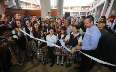 “Estamos estrenando colegio”: 800 estudiantes de la institución educativa Camacho Carreño
