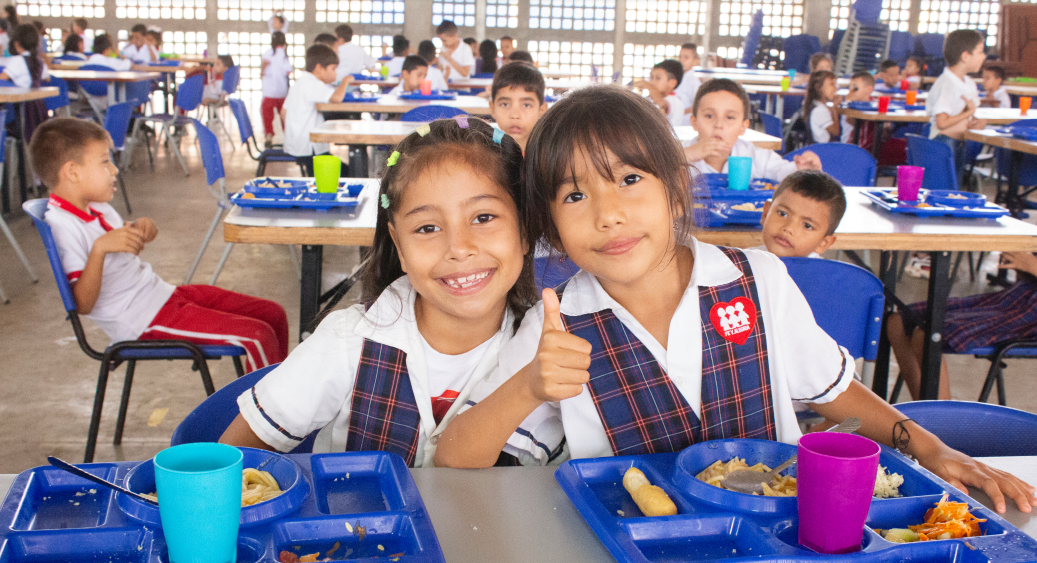 1.219 niños del colegio Colorados se nutrencon el PAE que entrega la Alcaldía deBucaramanga