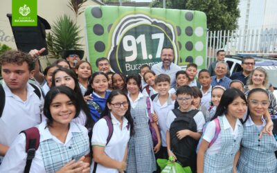 Visita del alcalde de Bucaramanga Jaime Andrés Beltrán a los colegios de la ciudad para promover  Entornos Seguros