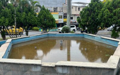 Sin agua estancada y limpia, quedó la fuente de mejoras públicas