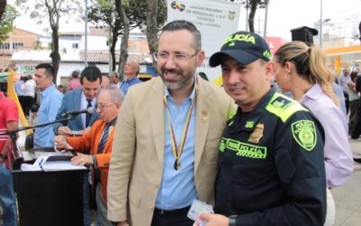 Alcaldía de Bucaramanga adopta el parque de los Periodistas