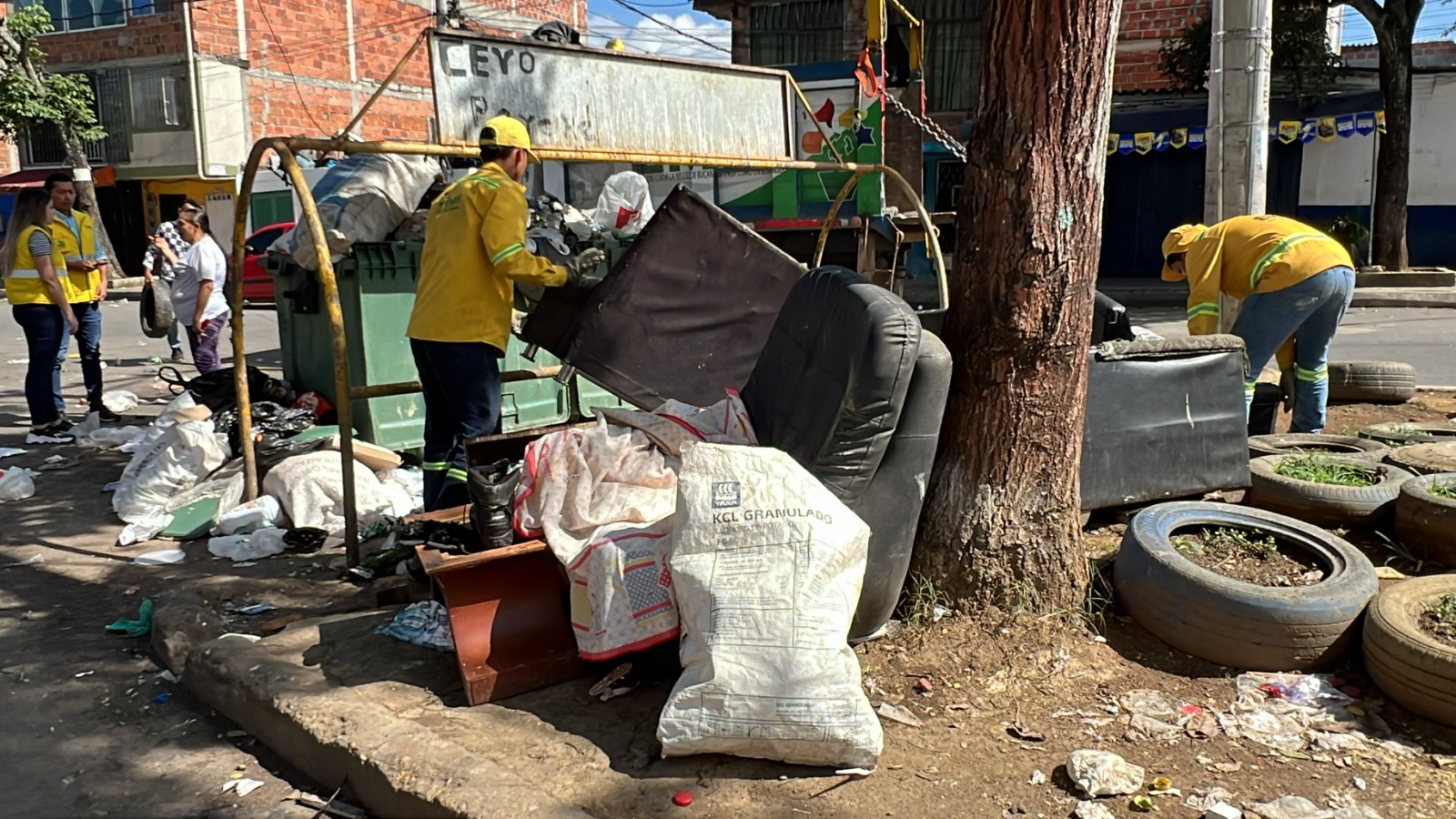 La ‘Y’ de la Feria, entre el inagotable trabajo dela Fuerza Amarilla y la falta de cultura