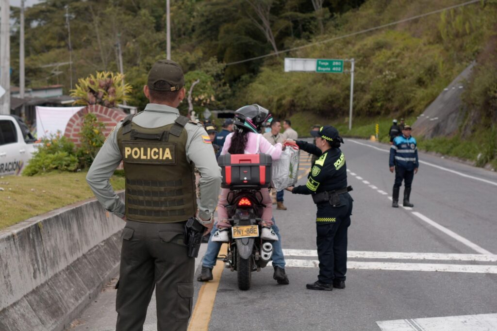 Operativo de control migratorio en el kilómetro 9 vía Cúcuta