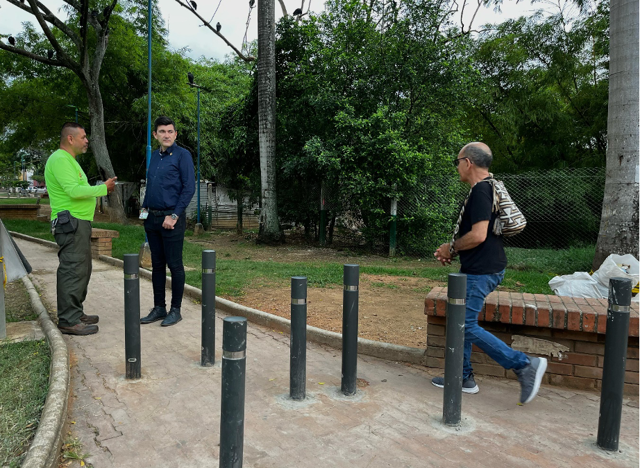 Alcaldía le hace frente a la circulación ilegal de motos con instalación de bolardos en Ciudad Bolívar