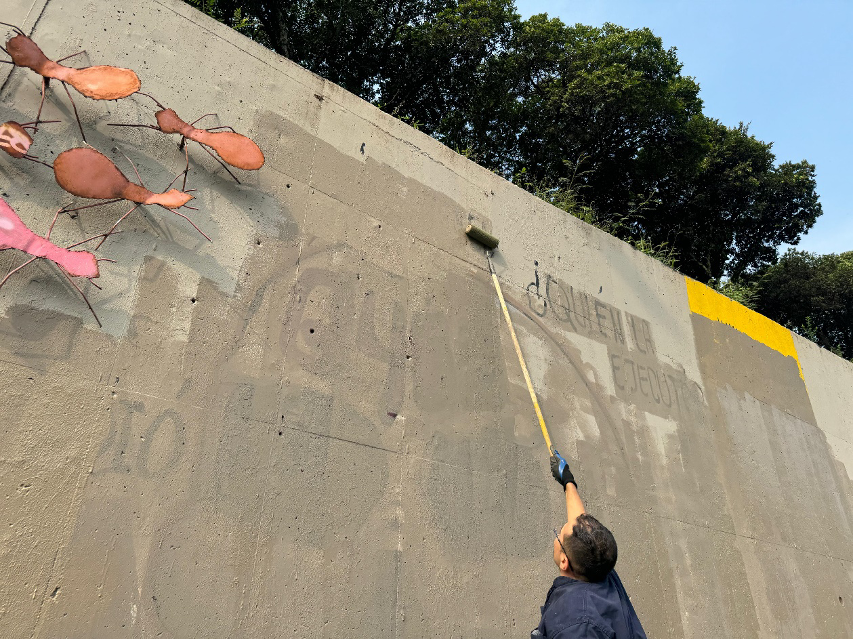 Alcaldía de Bucaramanga hace restauración del muro del Camino de las Hormigas