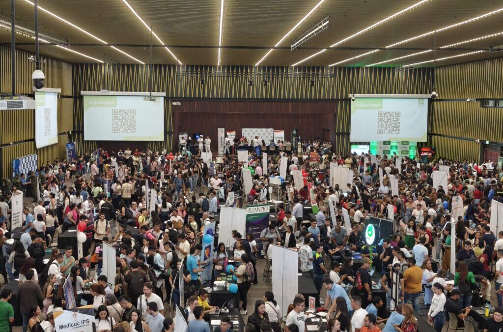 ¡Éxito Total! Más de 35.000 contactos laborales en la Feria Empleo Seguro 24 horas en Bucaramanga