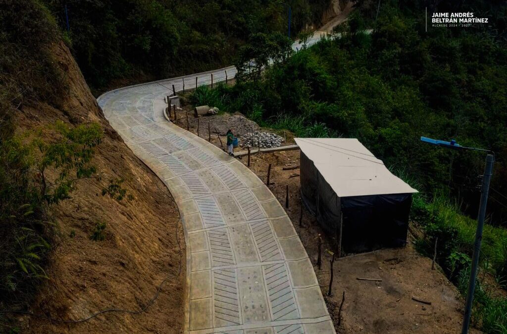Zona rural estrena placa huella