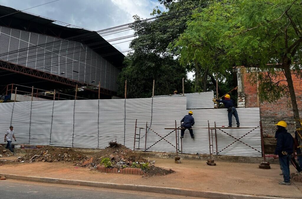 Alcaldía realizó cerramientos provisionales a colegios con muros colapsados por lluvias