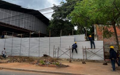 Alcaldía realizó cerramientos provisionales a colegios con muros colapsados por lluvias