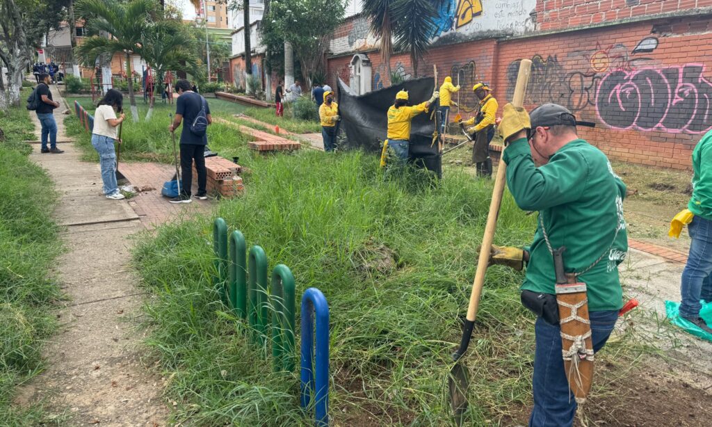 «Pintatón por la Bonita» transforma el Parque Giordano Bruno
