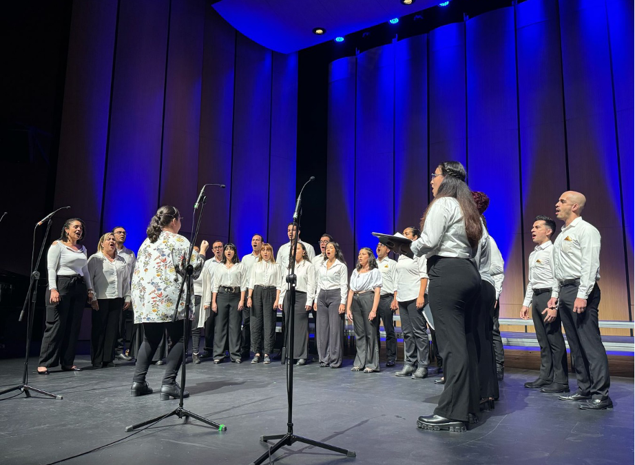 Talento EMA dejó su alma y corazón en el Concierto de Corales que conmovió a Bucaramanga