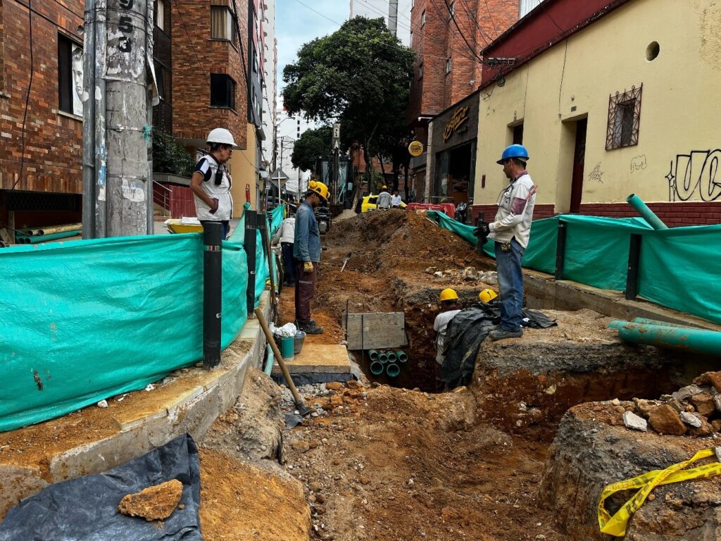 Cerrada la calle 35 por avance de obra en Paseo España