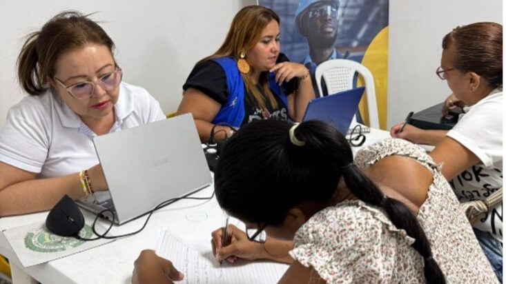 Nuevas oportunidades laborales, espacios que genera la Alcaldía de Bucaramanga en los puntos digitales