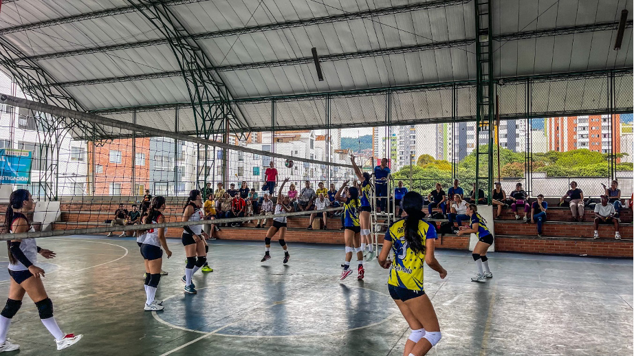 Bucaramanga supera meta de inscritos en Juegos Intercolegiados 2025 y se alista para las fases municipales.