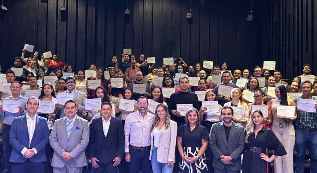 Bucaramanga entrega 170 becas con hasta el 80% de descuento